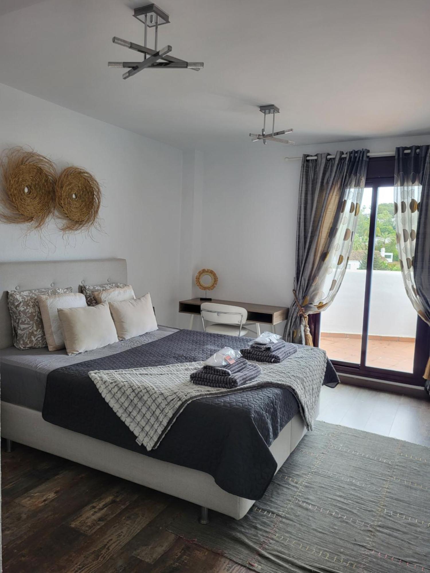 Duplex Penthouse Casa M3 Walking Distance Puerto Banus * Marbellac