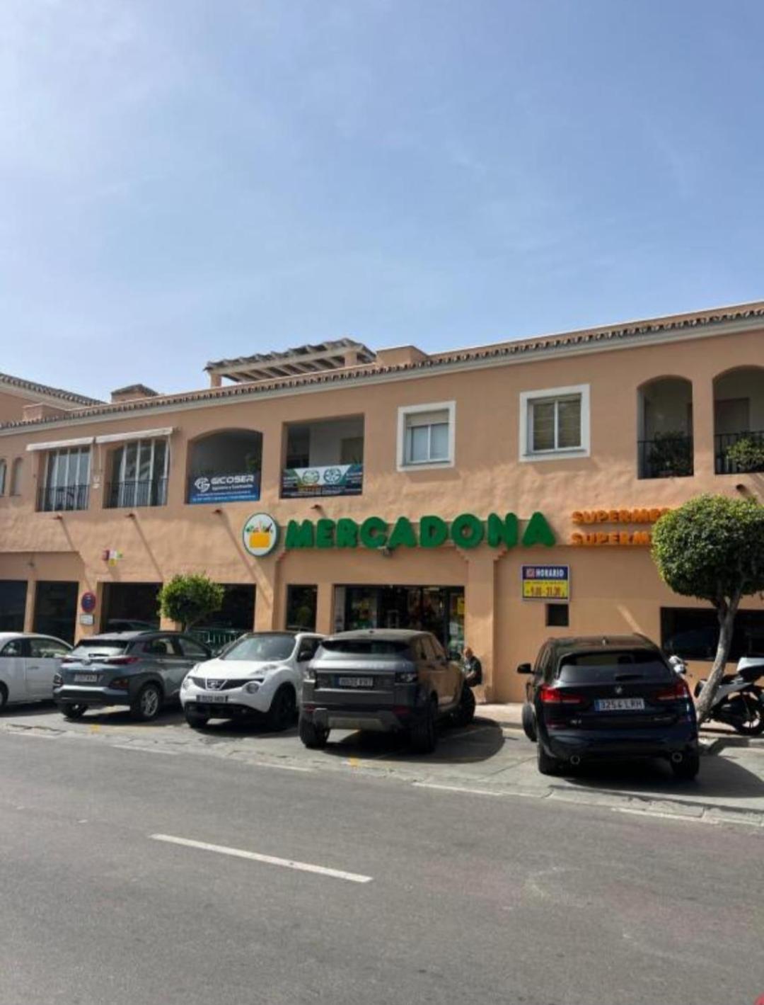 Duplex Penthouse Casa M3 Walking Distance Puerto Banus Marbellac